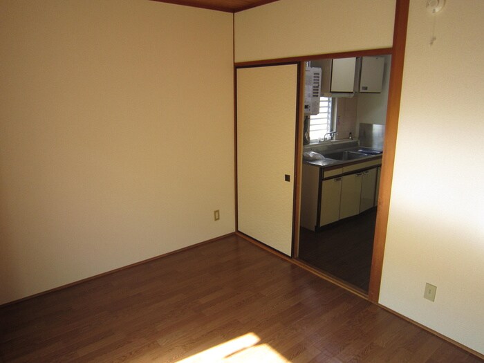 物件内観写真10　(居室)