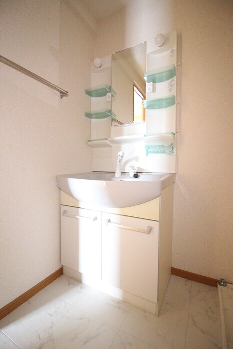 物件内観写真13　(洗面)