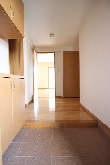 物件内観写真19　(玄関)