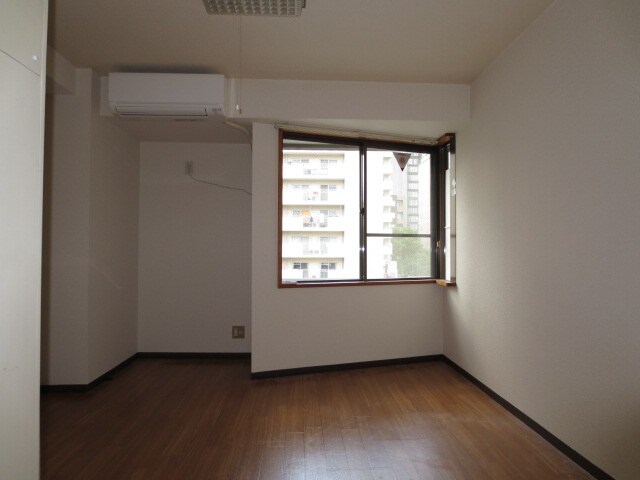 物件内観写真11　(居室)