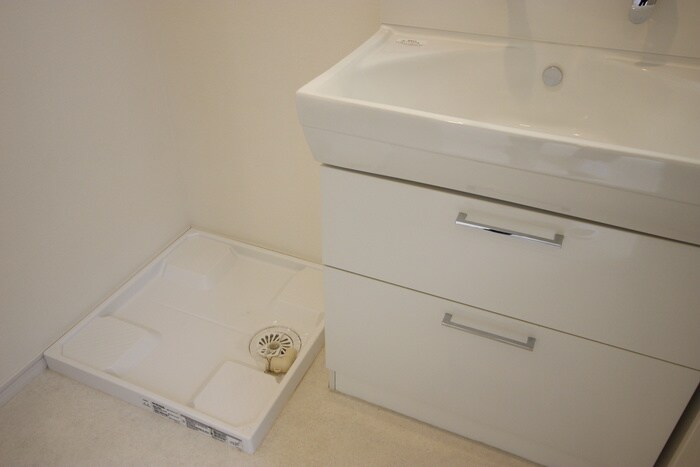 物件内観写真12　(洗濯機置場)