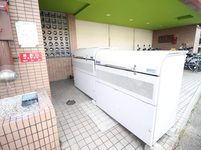 物件外観写真4　(建物設備)