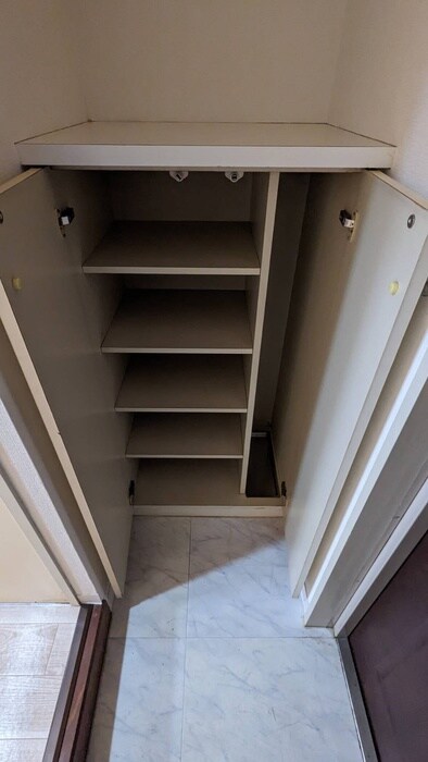 物件内観写真14　(靴箱)