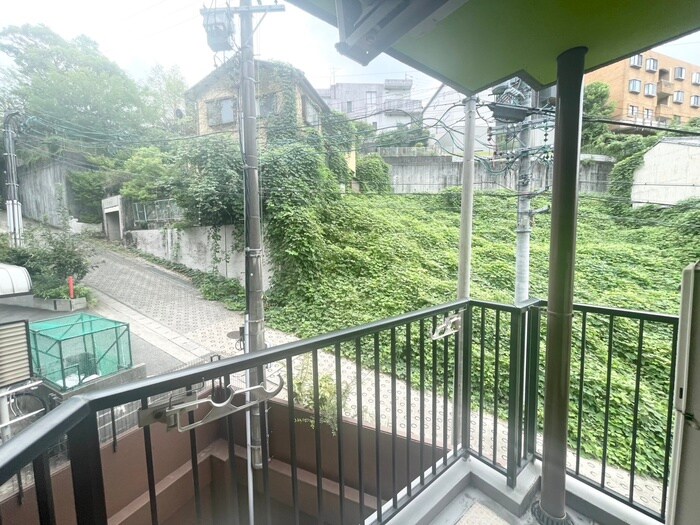 物件内観写真18　(室内からの展望)