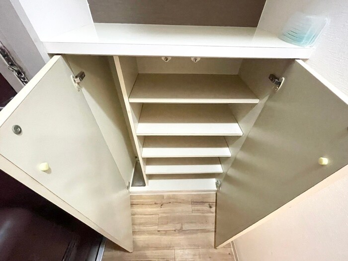 物件内観写真19　(靴箱)