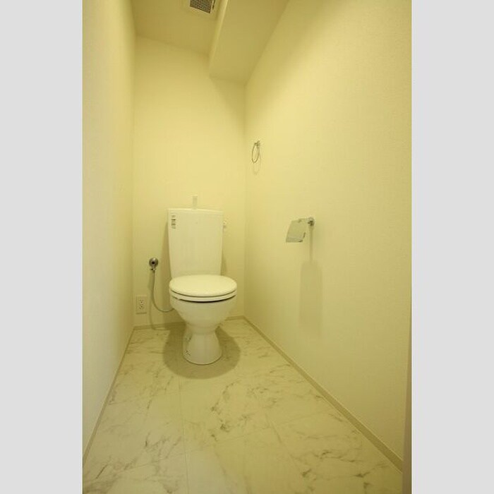 物件内観写真8　(トイレ)