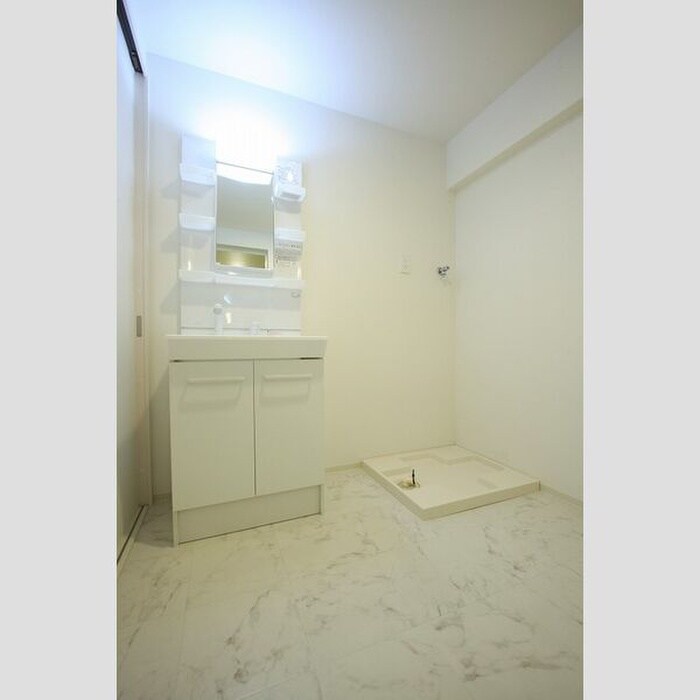 物件内観写真9　(洗面)