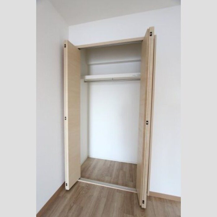 物件内観写真10　(収納)