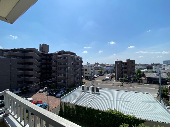 物件内観写真21　(室内からの展望)