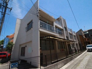 楠ビル外観写真