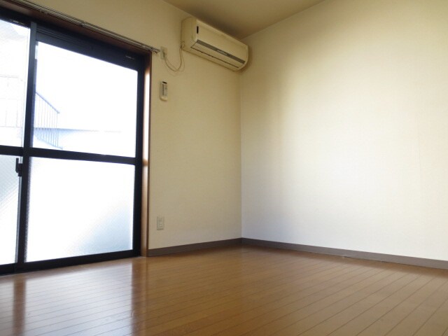 物件内観写真6　(居室)