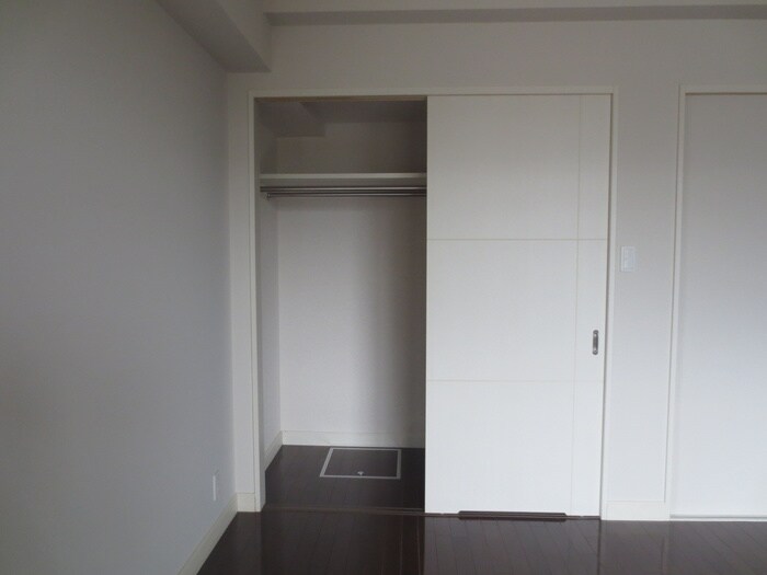 物件内観写真12　(収納)