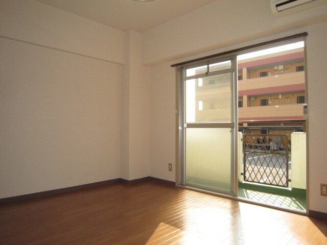 物件内観写真11　(居室)