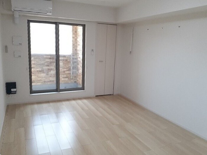 物件内観写真4　(居室)