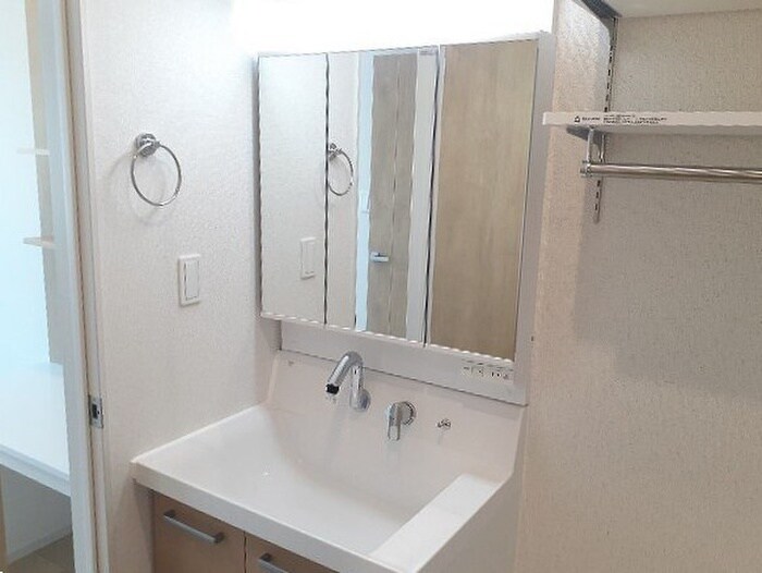 物件内観写真10　(洗面)