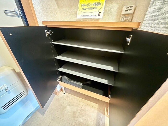物件内観写真18　(靴箱)