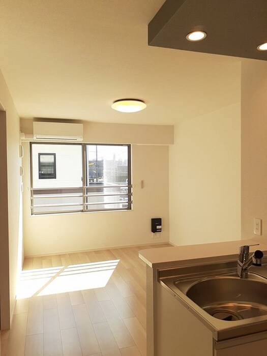 物件内観写真4　(居室)