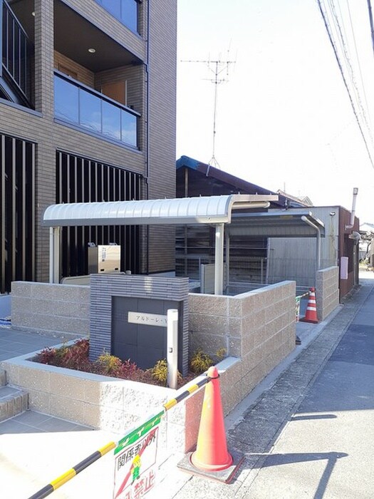 物件外観写真2　(駐輪場)