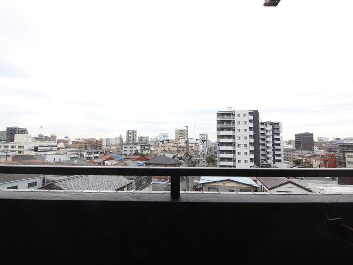 物件内観写真15　(室内からの展望)