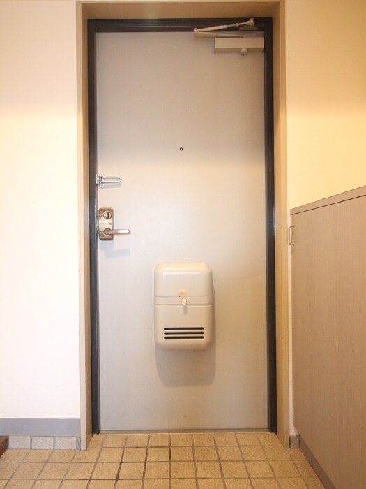 物件内観写真17　(玄関)