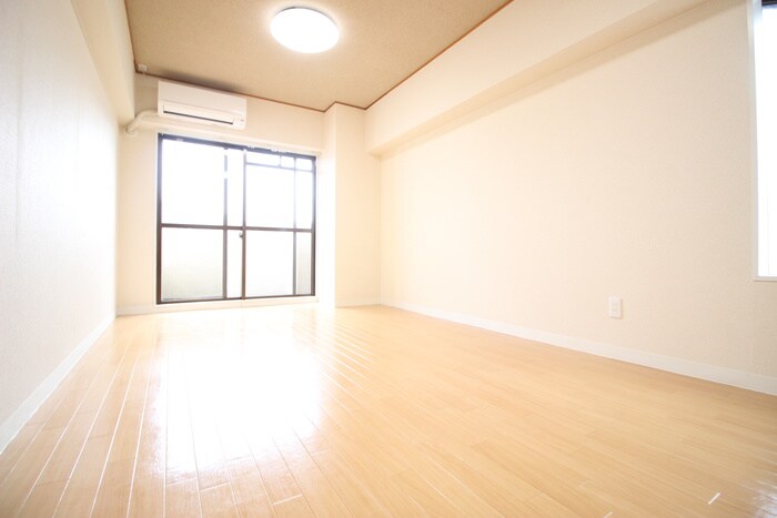 物件内観写真10　(居室)