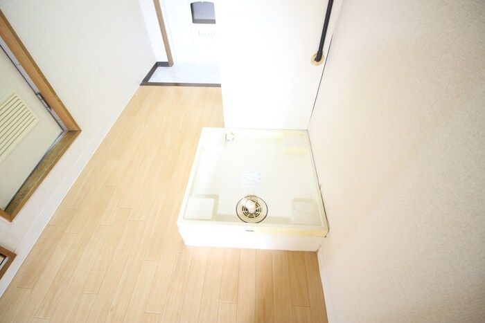 物件内観写真22　(洗濯機置場)