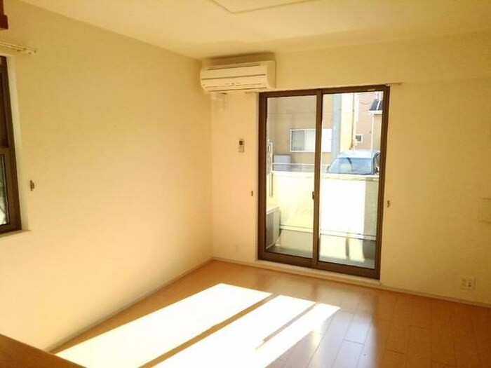 物件内観写真9　(居室)