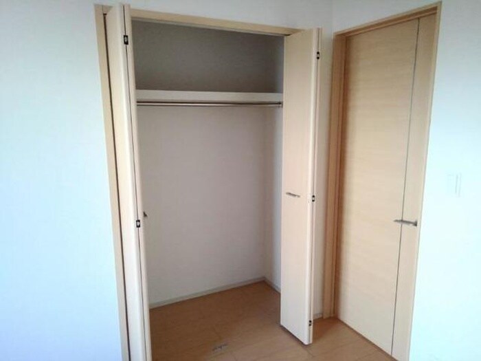 物件内観写真11　(収納)