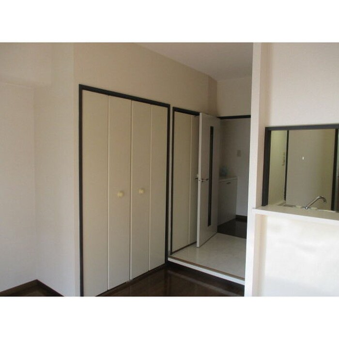 物件内観写真19　(居室)