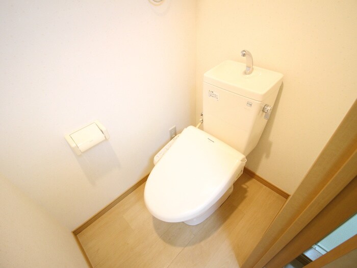 物件内観写真14　(トイレ)