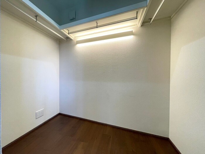 物件内観写真15　(収納)