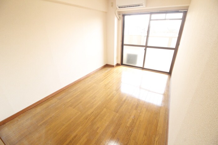 物件内観写真9　(居室)