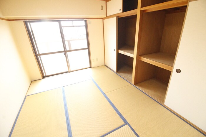 物件内観写真10　(居室)