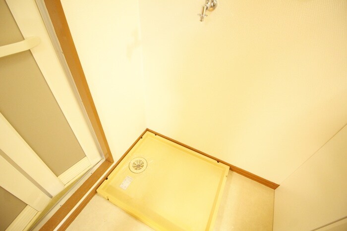 物件内観写真17　(洗濯機置場)