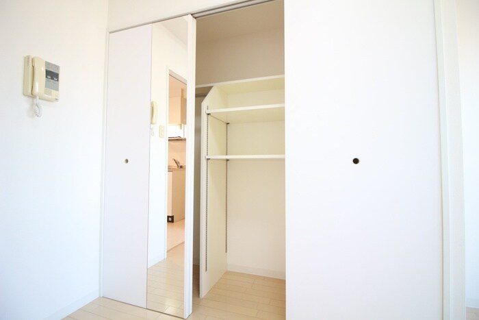 物件内観写真10　(収納)