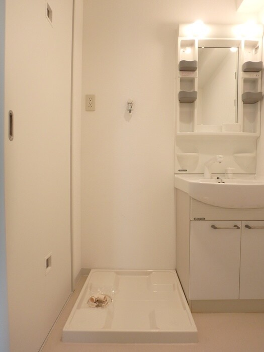 物件内観写真13　(洗濯機置場)