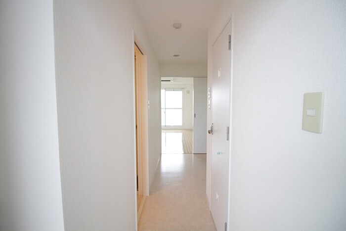 物件内観写真18　(廊下)