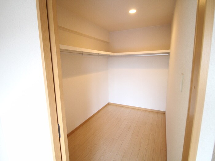 物件内観写真11　(収納)