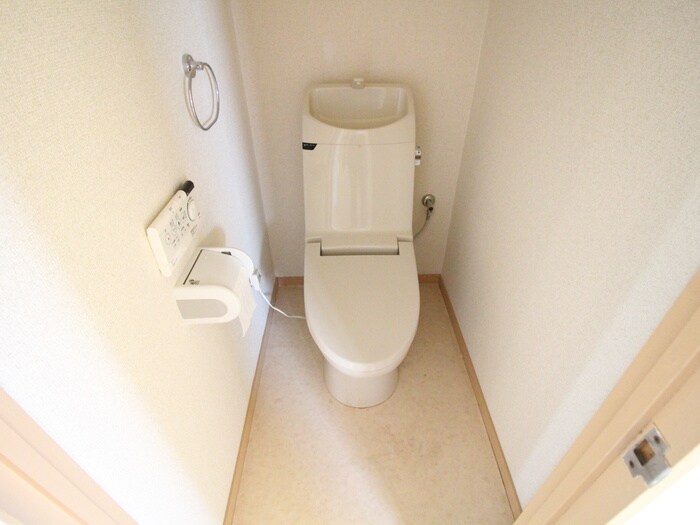 物件内観写真15　(トイレ)