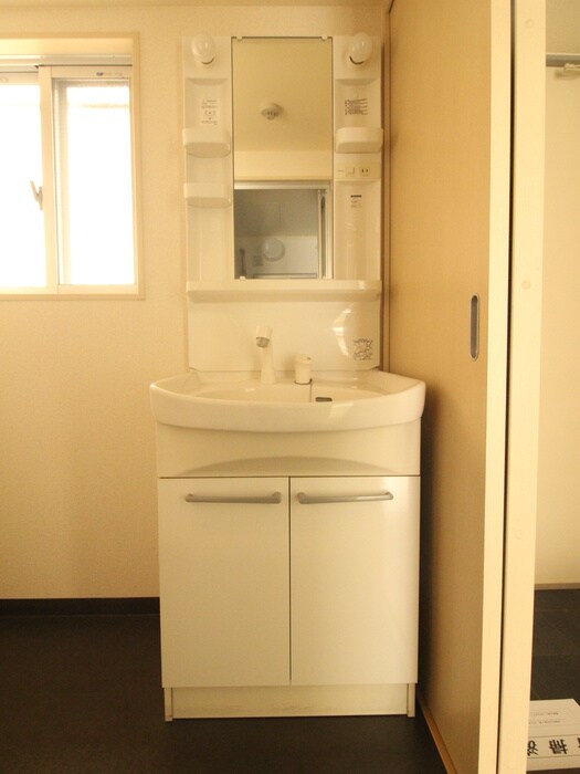 物件内観写真13　(洗面)