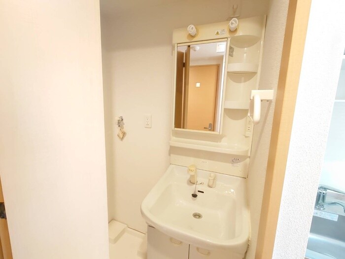 物件内観写真10　(洗面)