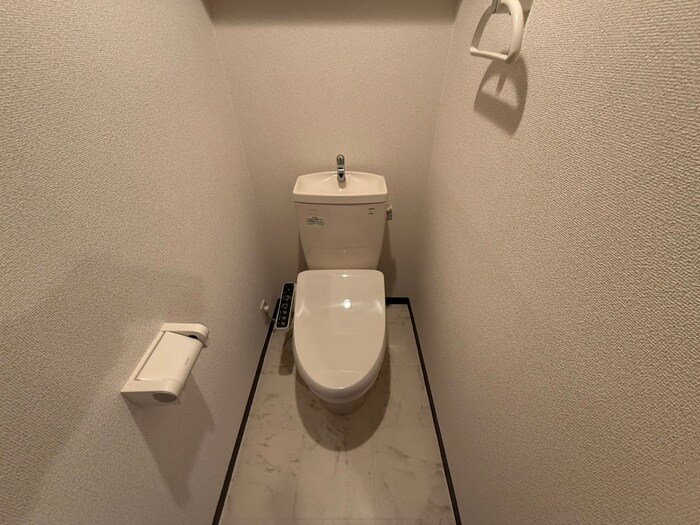 物件内観写真12　(トイレ)