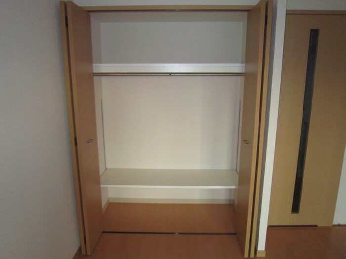 物件内観写真12　(収納)
