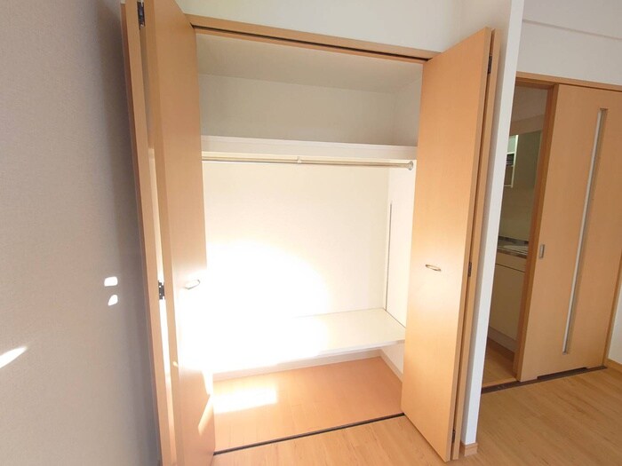物件内観写真12　(収納)