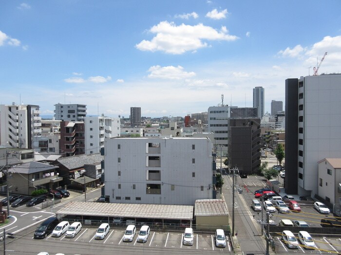 物件内観写真14　(室内からの展望)