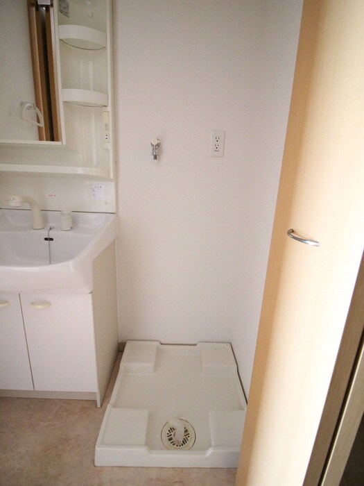 物件内観写真19　(洗濯機置場)