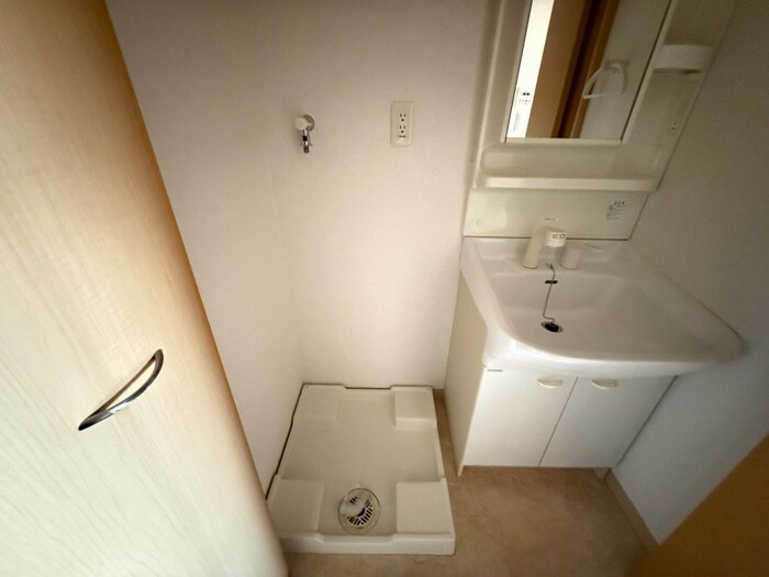 物件内観写真19　(洗濯機置場)