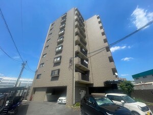 ファミーユ植田東外観写真