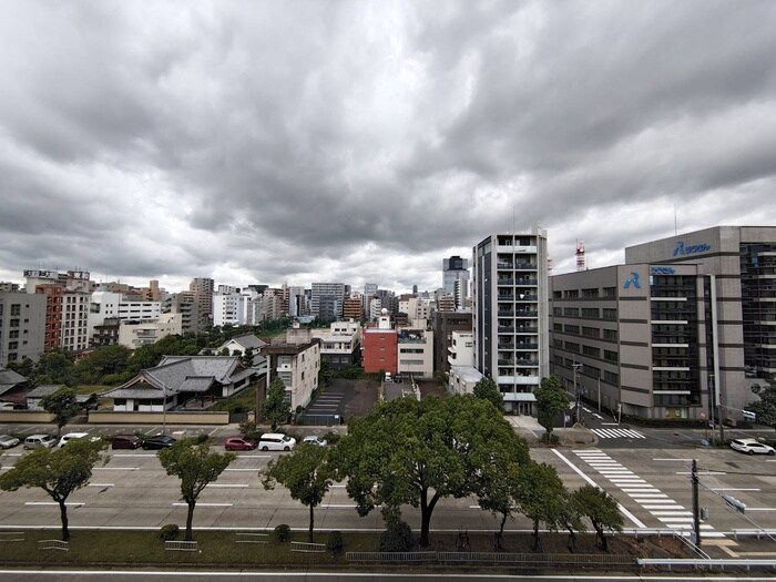 物件内観写真22　(室内からの展望)