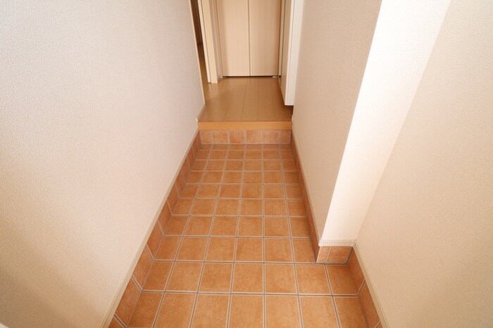 物件内観写真19　(玄関)